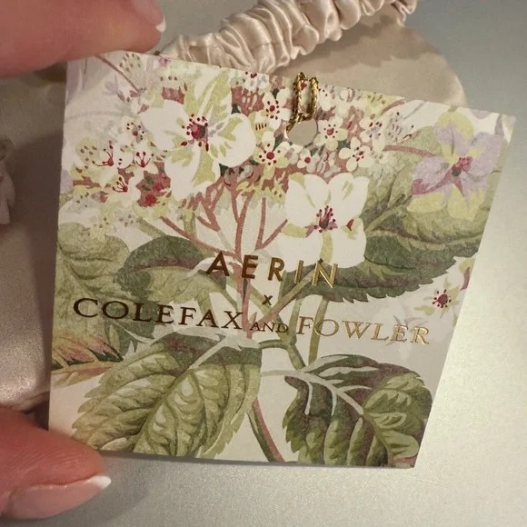 NWT AERIN X Colefax and Fowler ELOISE Silk Sleep Mask And Silk Drawstring Bag - Picture 13 of 13